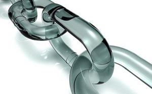 특수 및 스마트 폴리머 구조적 강도가 높은 애플리케이션에 사용되는 열경화성이라고 불리는 특수 폴리머로 제조된 플라스틱 체인의 이미지.