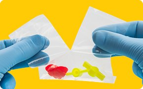 Easy opening of the accessory bag The pre-cut line in the accessory bag improves workflow convenience