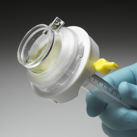 micropresure syringe Remove any remaining excess liquid with a syringe