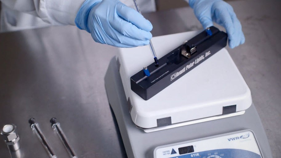 Avanti® Mini-Extruder Extrusion Technique Avanti® Mini-Extruder Extrusion Technique