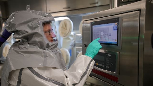 <p>HPAPI Capacity Expansion</p>
 Our 70,000 sq-foot facility makes us one of the largest single-digit nanogram OEL CTDMO providers in the world.