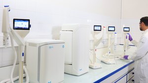 Milli-Q® IQ 7003/05/10/15 Ultrapure and Pure Water Purification Systems Produces ultrapure (Type 1) water and pure (Type 2) water with a production flow rate of 3 L/hr from tap water feed