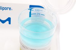 Milliflex Oasis® Filtration Unit pore size 0.45 μm, mixed cellulose esters (MCE) membrane, white filter, volume 100 mL